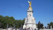 PICTURES/Buckingham Palace/t_Victoria Memorial5.JPG